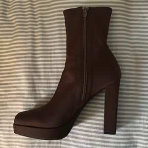 Jeffrey Campbell Arcadia Bootie only worn once. Size 8.5